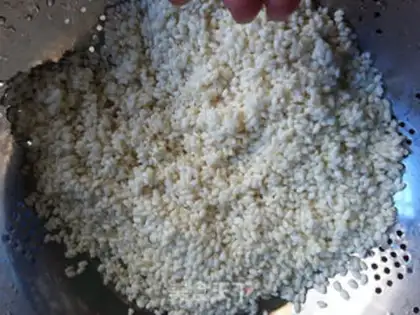 Make Tea and rice rolls step 2