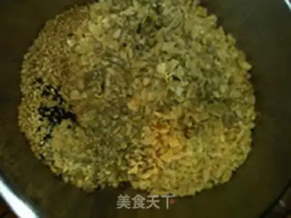 Make The cinnamon bouquet step 1