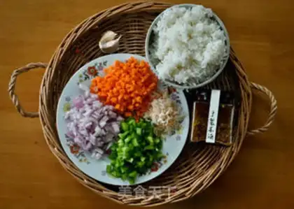 Make Shrimp-skin, ginger and rice step 0