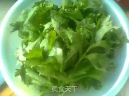 Make Celery leaves step 0