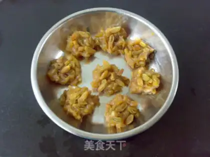 Make Apple grape ice-cream mooncake step 5