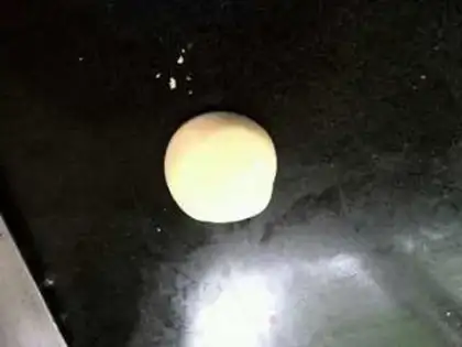 Make The potato mooncake step 14