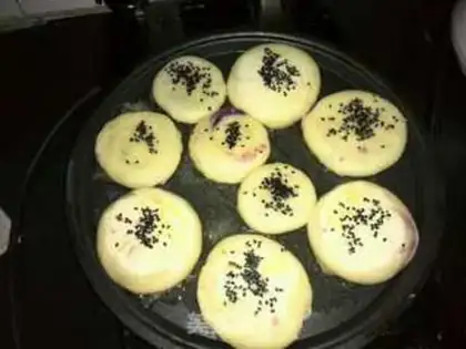 Make The potato mooncake step 19