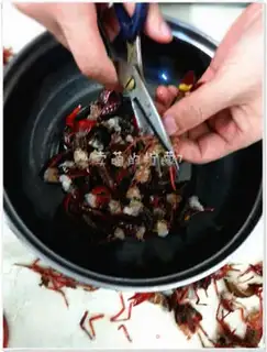 Make Spicy, spicy lobster step 2