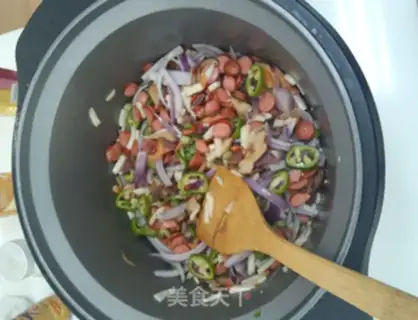 Make omelet horn step 1