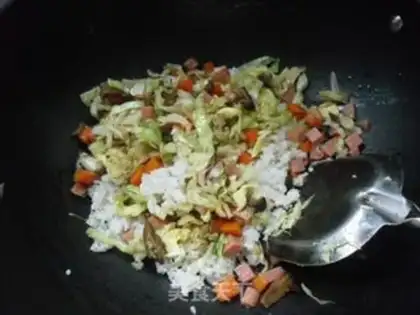 Make Five eggs of fried rice step 5