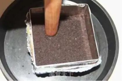 Make Double ice cream cake step 5