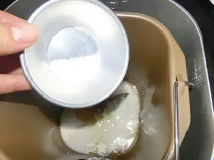 Make Yogurt toast step 1