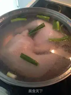 Make Thai-style cobbler step 1