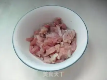 Make Chicken-legged mushrooms and fried meat step 1