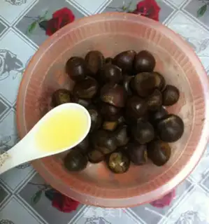 Make Sugar roasted chestnuts step 3