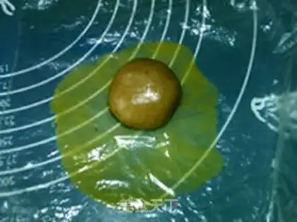 Make Transparent leprechauns step 15