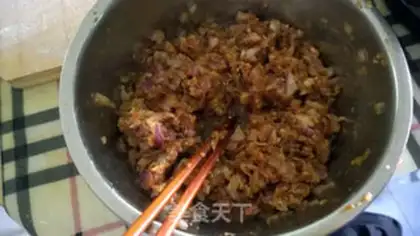 Make Beef onion pie step 1