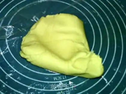 Make Milky Gold Mooncake step 6