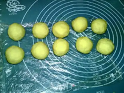 Make Milky Gold Mooncake step 10