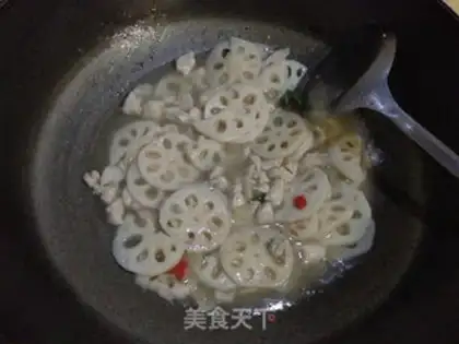 Make Spicy chicken ginseng step 5