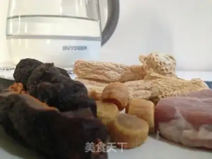 Make The sea cucumber soup step 0