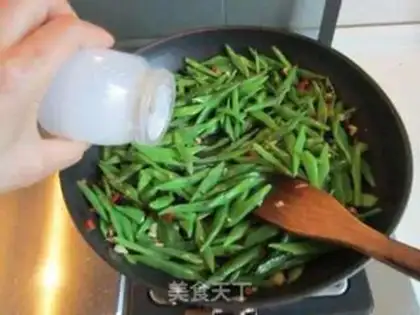 Make The beanfish knife step 6