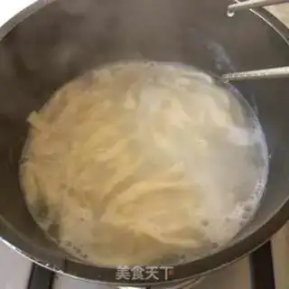 Make Private beef noodles step 5
