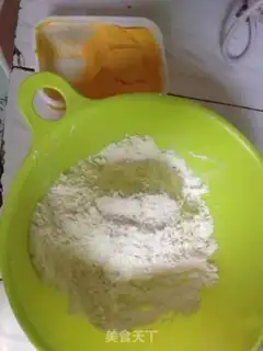 Make A taco for a moon cake step 2