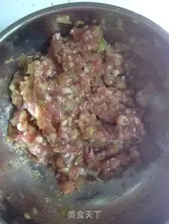 Make A taco for a moon cake step 4