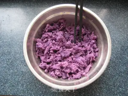 Make Milky potato ice-cream mooncake step 7