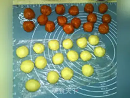 Make Ice pumpkin mooncake step 7