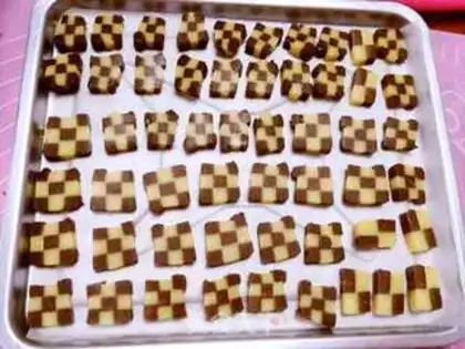 Make Chess cookies step 10