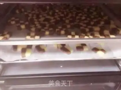 Make Chess cookies step 11