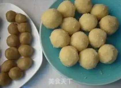 Make Cheese coconut mooncake step 8