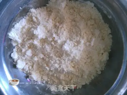 Make Milk and potatoes pie step 1