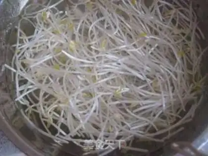Make The green bean sprouts step 1