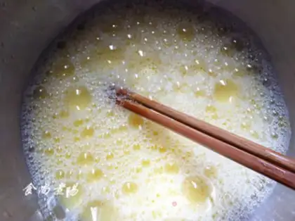 Make Toads and steamed eggs step 3