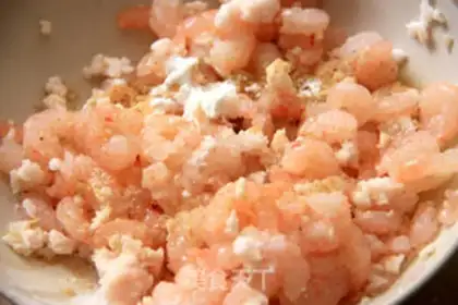 Make Microwave steam shrimp dumplings step 6