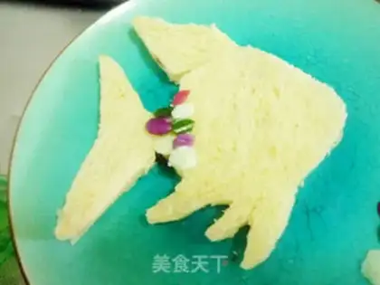 Make Rainbow fish sandwich step 9