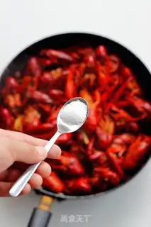 Make Wine, spicy lobster step 7