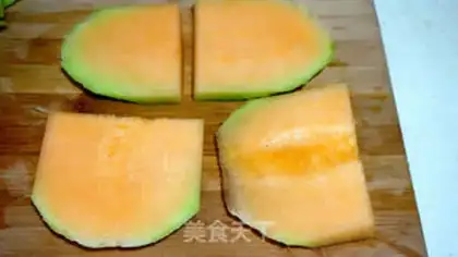 Make Egg melon sandwich step 4