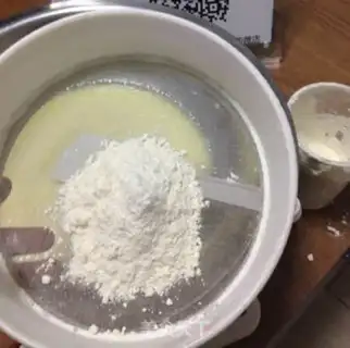 Make Ice-coated nuts step 2