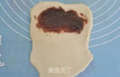 Make caterpillar bread step 4
