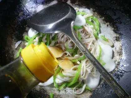 Make Pepper peppers, pasta step 8
