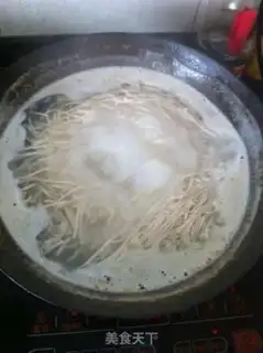 Make Soy sauce chicken noodle step 2