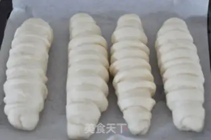 Make caterpillar bread step 7