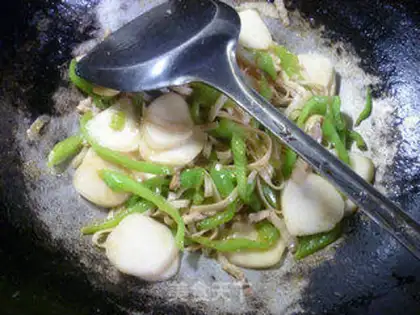 Make Pepper peppers, pasta step 11