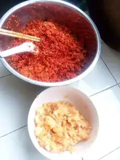 Make Garlic pepper sauce step 1