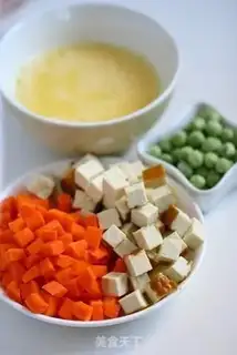 Make The eggs are fried step 0