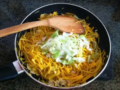 Make Pumpkin egg pie step 5