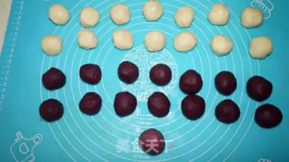 Make ♪ Purple roses ice mooncake ♪ step 9
