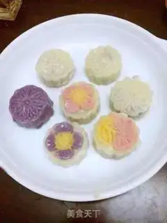 Make Cranberry ice-cream mooncake step 5