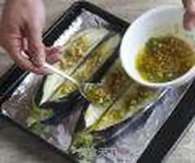 Make Roasted eggplant with garlic juice step 2