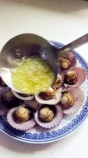 Make Garlic scallops step 5